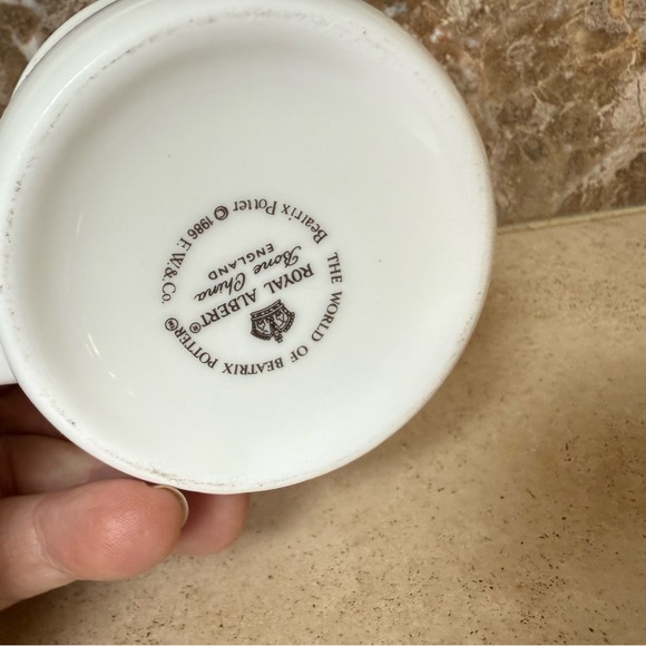 Peter Rabbit Charming Rabbit Design Mug Royal Albert bone China - Picture 7 of 7